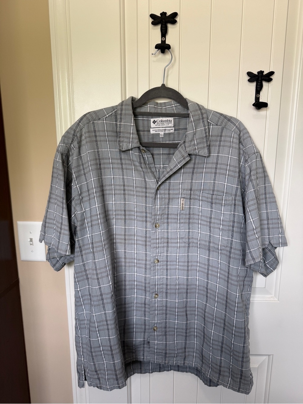 Columbia Men's Gray Plaid Cotton Short-Sleeve Button-Down Shirt